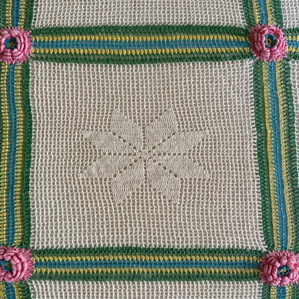 Vintage Handmade Crochet Bedspread Star Pattern Pink Rose Floral TWIN XL